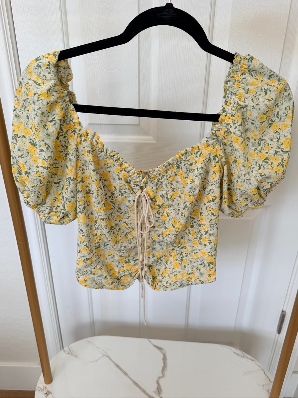 ASTR Floral Puff-Sleeve Tie-Front Crop Top - Yellow